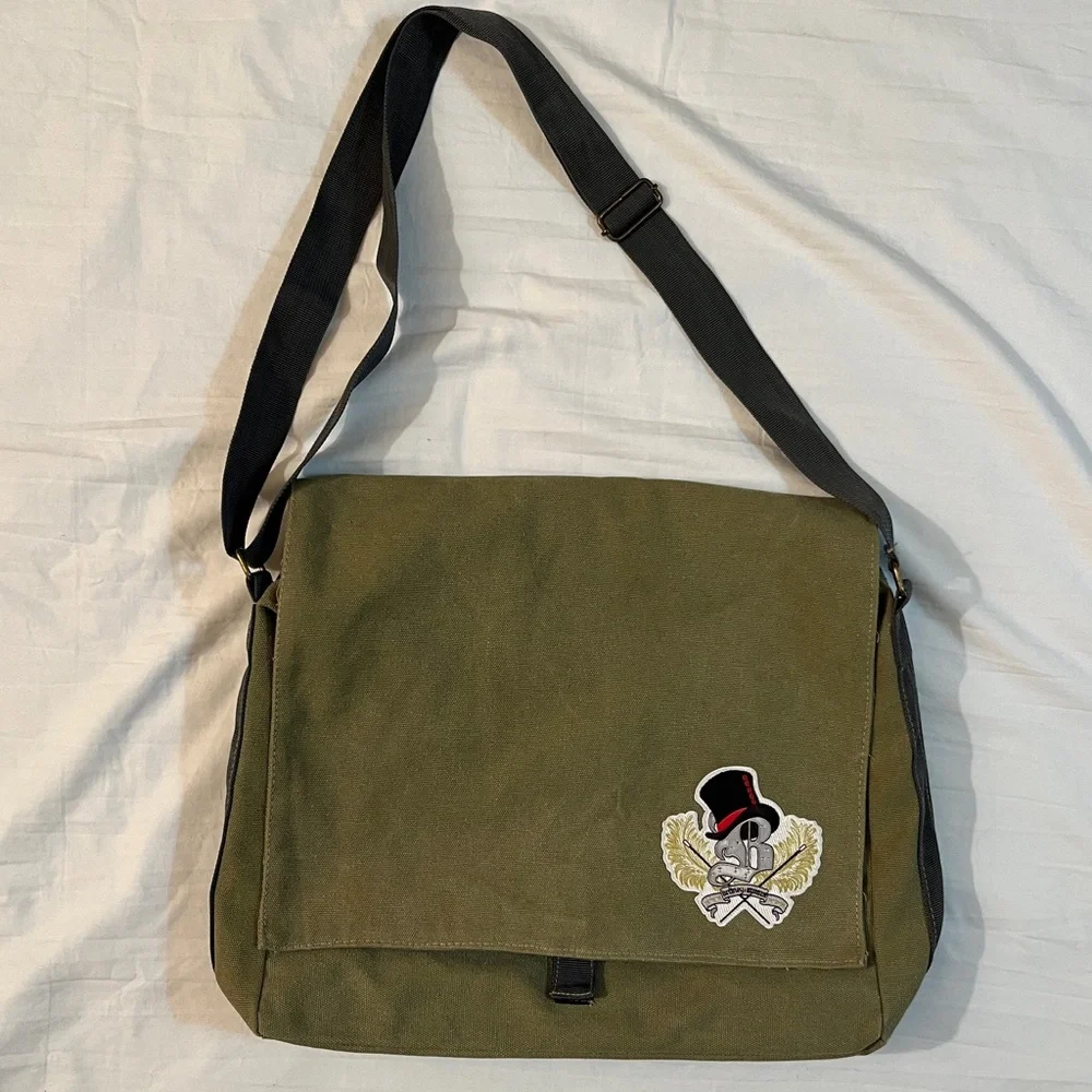 Britney Spears Green Messenger Bag from VIP 2008‎ Circus Tour